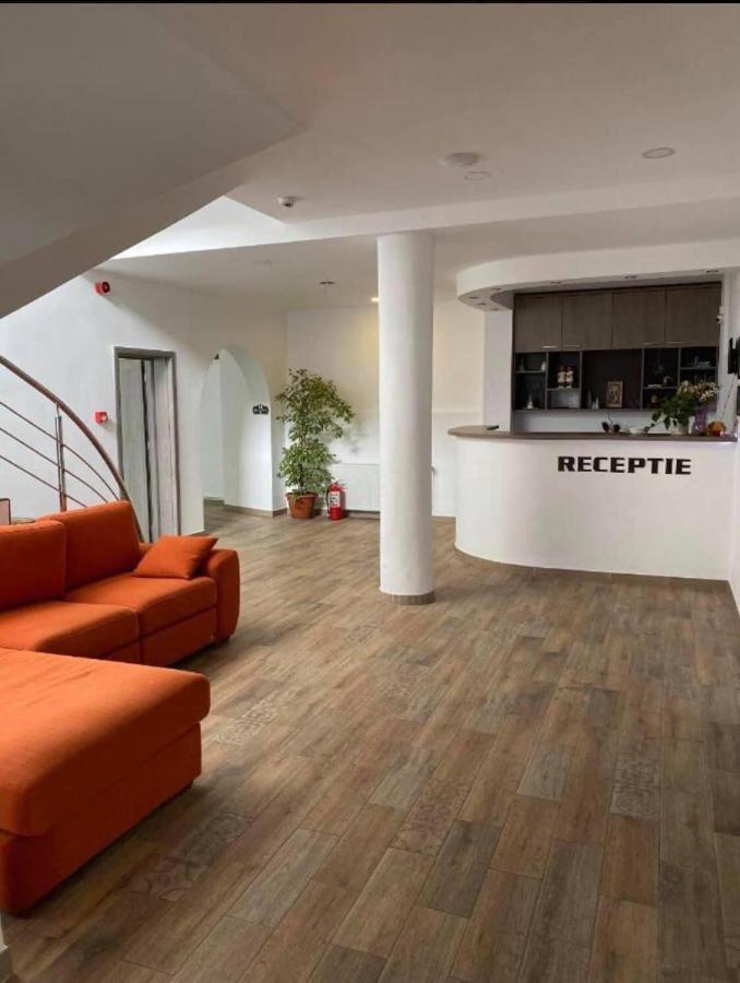 Nueva Park Hotel Brasov Exterior photo