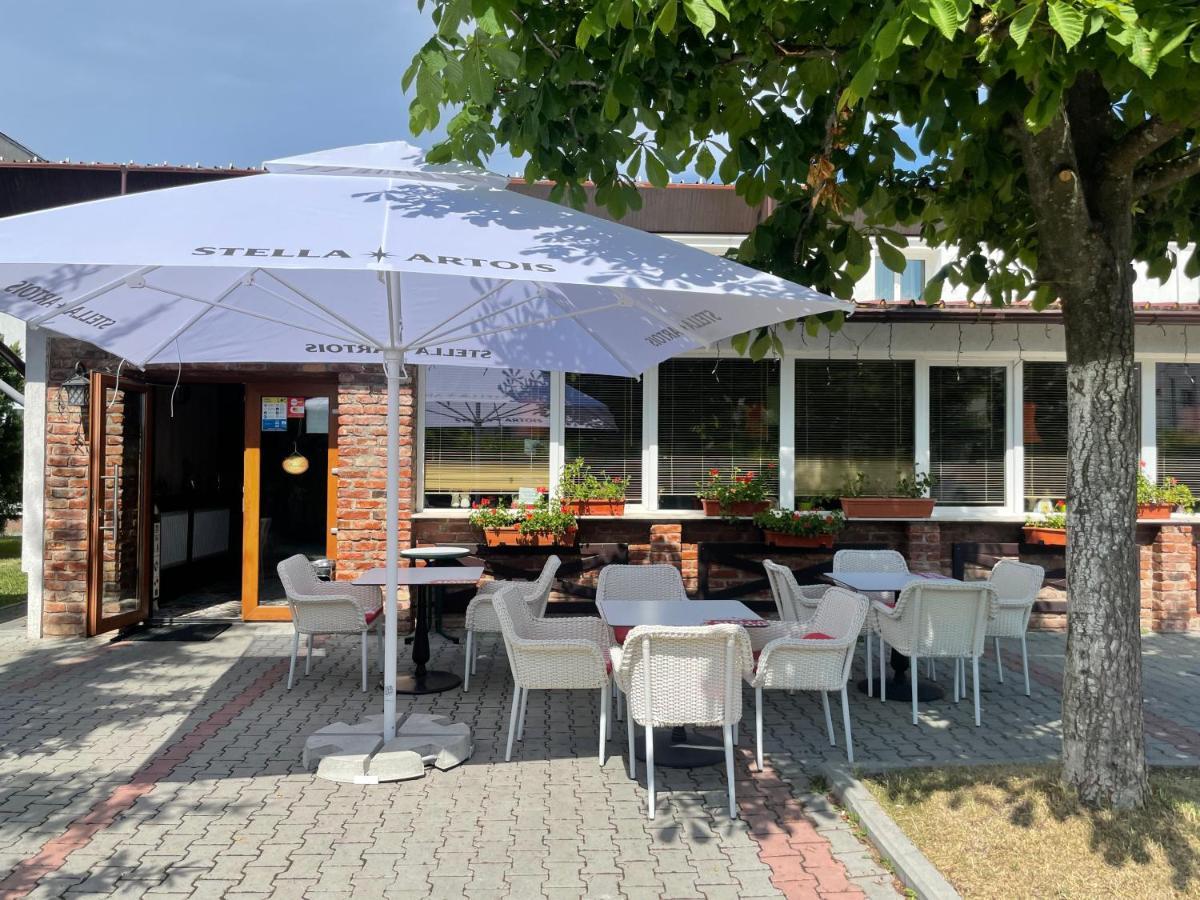 Nueva Park Hotel Brasov Exterior photo