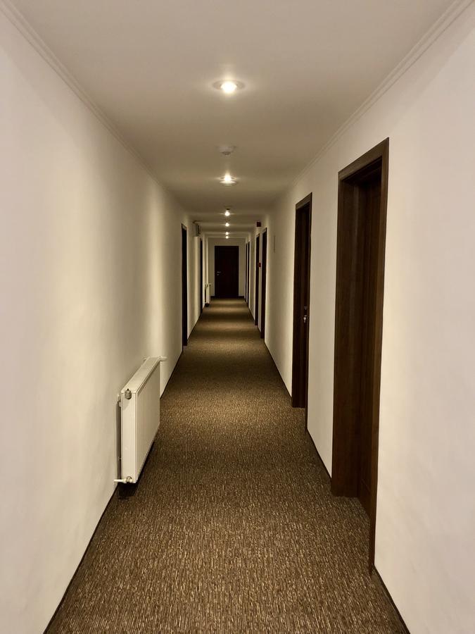 Nueva Park Hotel Brasov Exterior photo