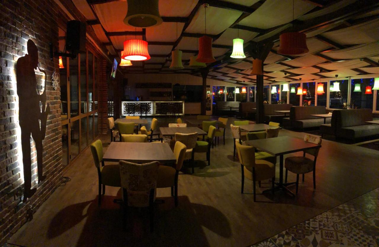 Nueva Park Hotel Brasov Exterior photo