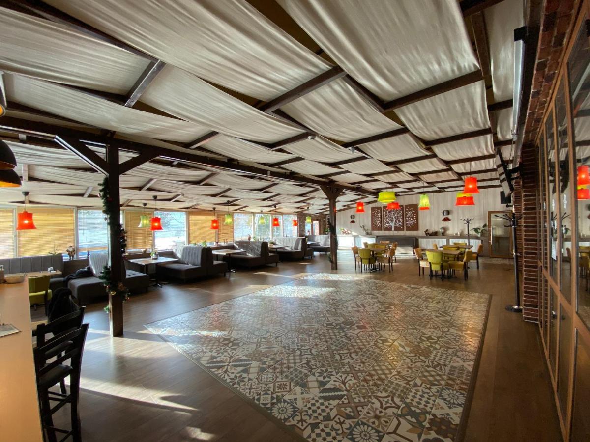 Nueva Park Hotel Brasov Exterior photo